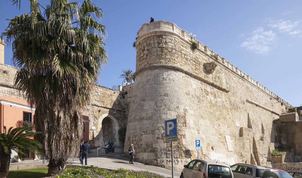 לינה וארוחת בוקר L'Arco קליארי מראה חיצוני תמונה
